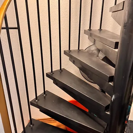 M&bluxux * クレーフェルト